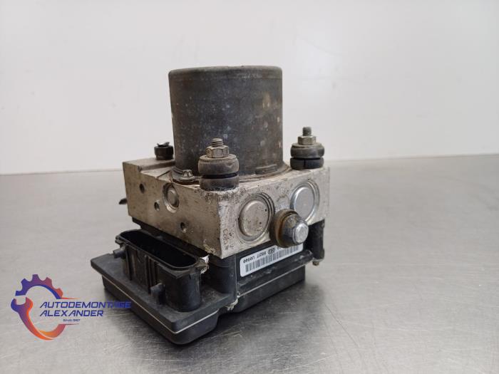 Used ABS pump Nissan Qashqai (J10) 1.5 dCi DPF Price € 150,00 Inclusive VAT offered by Alexander Autodemontage