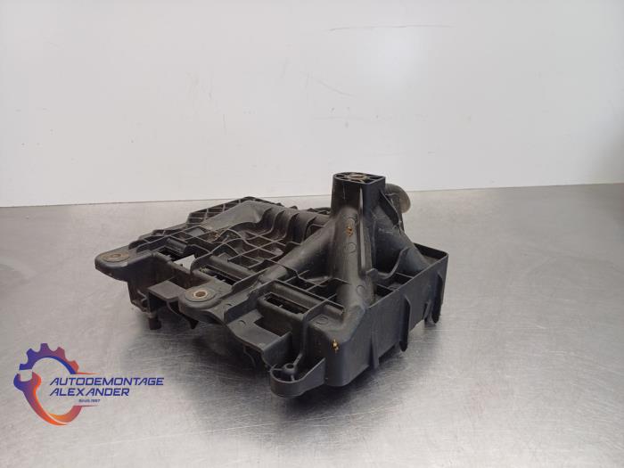 Battery tray