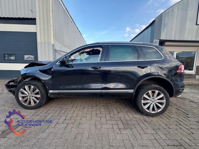 Front vent glass
