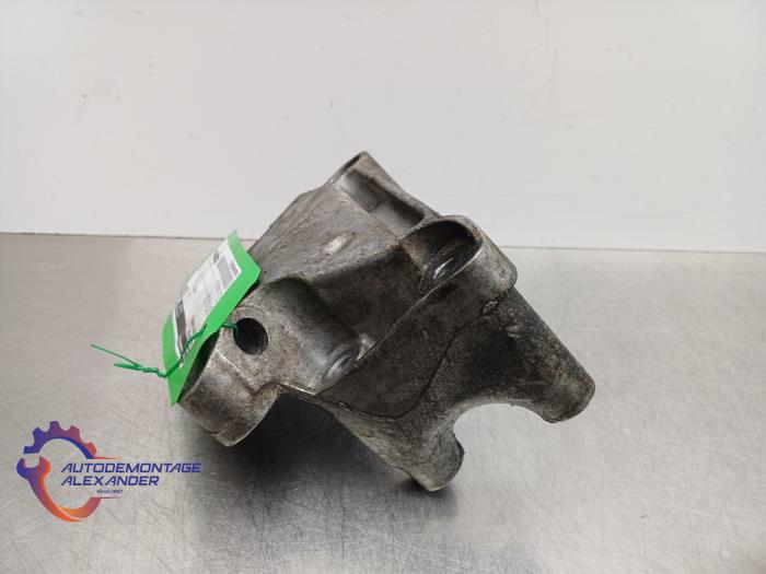 Used Engine mount Volkswagen Golf VII Variant (AUVV) 1.6 TDI BMT 16V Price € 24,79 Margin scheme offered by Alexander Autodemontage