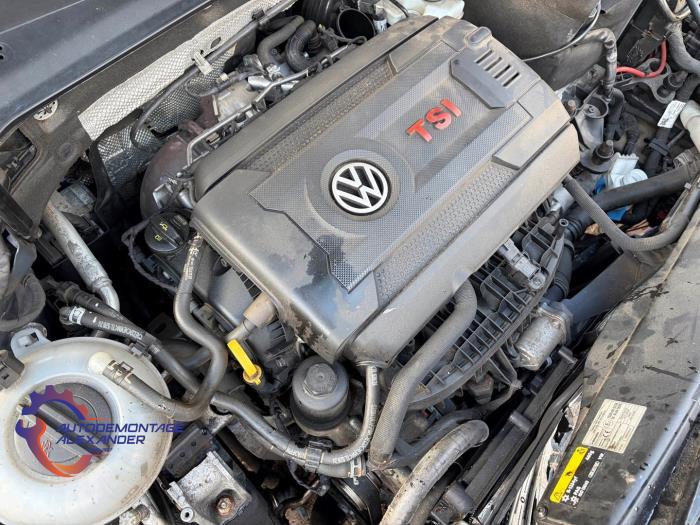 Motor van een Volkswagen Golf VII (AUA) 2.0 GTI 16V 2017