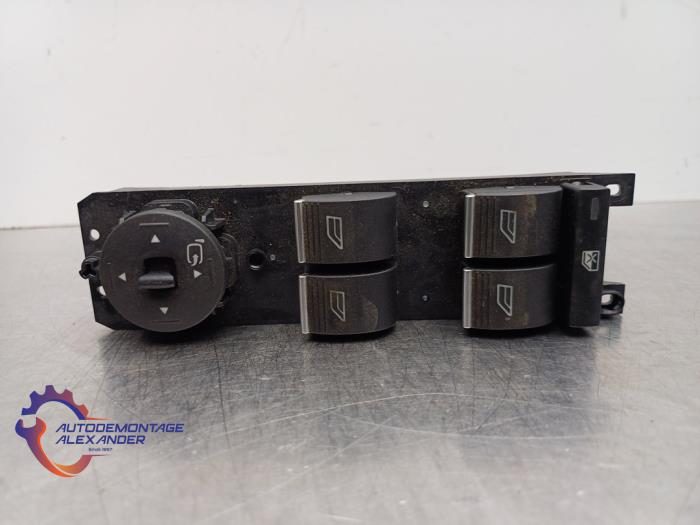 Usados Interruptor de ventanilla eléctrica Ford B-Max (JK8) 1.0 EcoBoost 12V 100 Precio € 24,99 IVA incluido ofrecido por Alexander Autodemontage