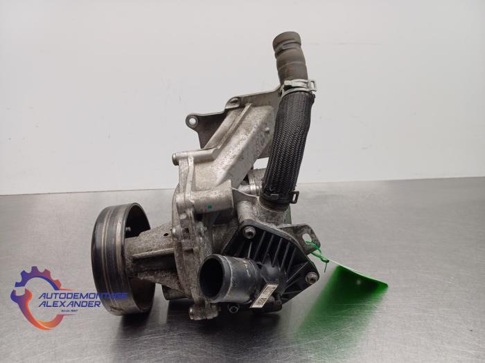 Begagnade Vattenpump Opel Astra K 1.2 Turbo 12V Pris € 125,01 Inklusive moms erbjuds av Alexander Autodemontage