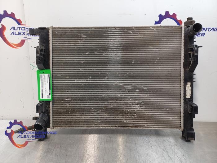 Usagé Radiateur Renault Clio IV (5R) 0.9 Energy TCE 90 12V Prix € 50,00 Règlement à la marge proposé par Alexander Autodemontage