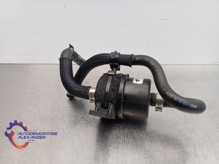 Begagnade Extra vattenpump Renault Captur Pris € 24,99 Inklusive moms erbjuds av Alexander Autodemontage