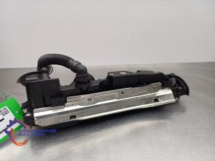 Ventildeckel van een Volkswagen Golf VII (AUA) 1.6 TDI BMT 16V