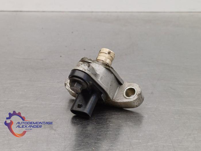 Begagnade Vevaxelsensor Volvo V60 I (FW/GW) 2.0 T5 16V Pris € 19,99 Inklusive moms erbjuds av Alexander Autodemontage