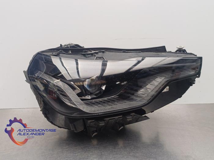 Używane Reflektor prawy BMW M2 (G2M) 3.0 TwinPower Turbo 24V Cena na żądanie oferowane przez Alexander Autodemontage