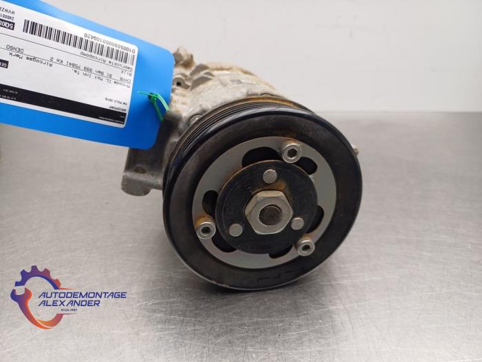Usagé Pompe clim Volkswagen Polo VI (AW1) 1.0 12V BlueMotion Technology Prix € 60,50 Prix TTC proposé par Alexander Autodemontage