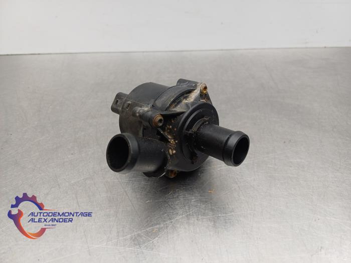 Begagnade Extra vattenpump Volkswagen Golf VII (AUA) 1.6 TDI BlueMotion 16V Pris € 9,99 Marginaltabell erbjuds av Alexander Autodemontage