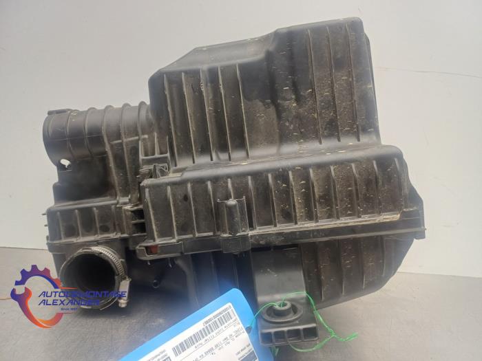 Begagnade Luftfilterhus Opel Corsa F (UB/UH/UP) 1.2 12V 75 Pris € 19,99 Inklusive moms erbjuds av Alexander Autodemontage