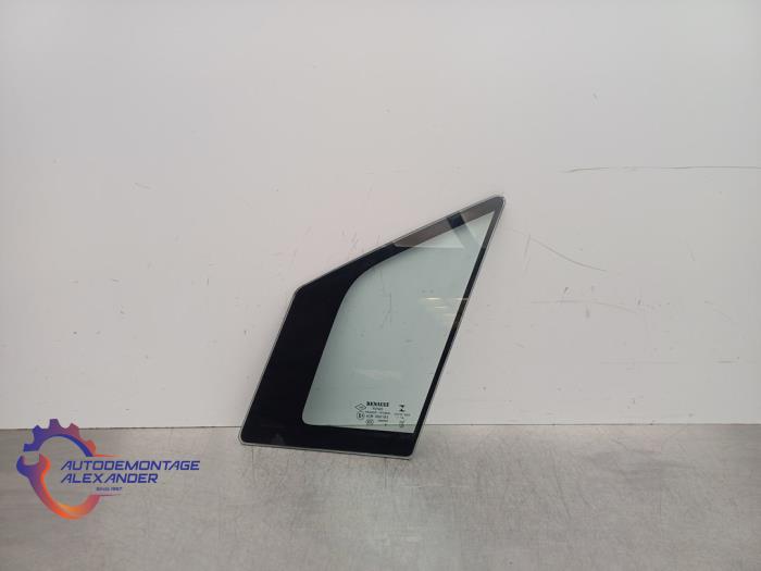 Usados Ventanilla triangular izquierda delante Renault Captur I (2R) 0.9 Energy TCE 12V Precio € 28,00 IVA incluido ofrecido por Alexander Autodemontage