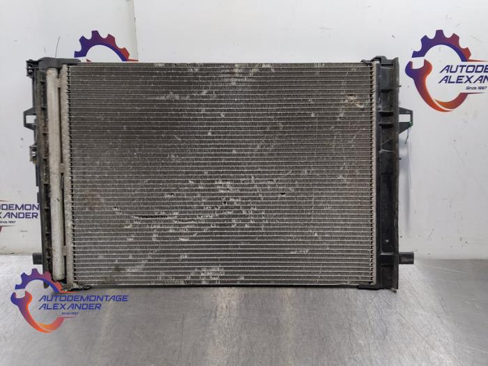 Begagnade AC-radiator Mercedes A (W176) 1.6 A-180 16V Pris € 75,00 Inklusive moms erbjuds av Alexander Autodemontage