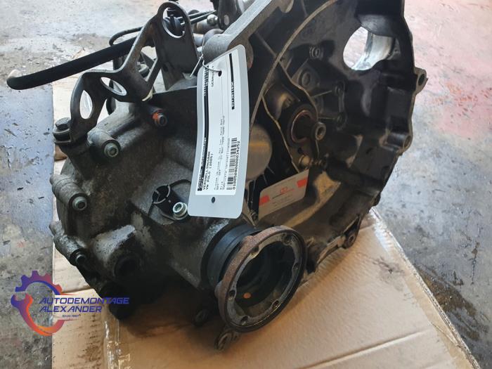 Getriebe van een Volkswagen Polo IV (9N1/2/3) 1.4 16V 75 2005