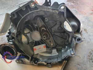 Getriebe van een Volkswagen Polo IV (9N1/2/3) 1.4 16V 75 2005
