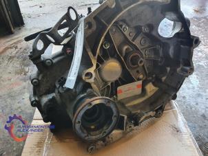 Getriebe van een Volkswagen Polo IV (9N1/2/3) 1.4 16V 75 2005