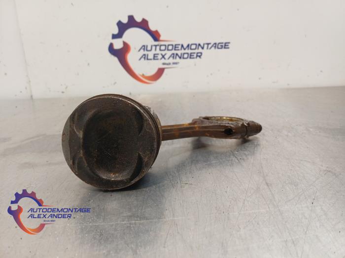 Used Piston Volkswagen Golf VII (AUA) 1.2 TSI 16V Price € 50,00 Margin scheme offered by Alexander Autodemontage