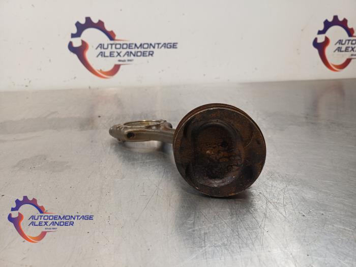 Used Piston Volkswagen Golf VII (AUA) 1.2 TSI 16V Price € 50,00 Margin scheme offered by Alexander Autodemontage