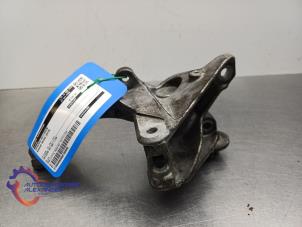 Spanrolle multiriem van een Nissan Micra (K13) 1.2 12V DIG-S 2015