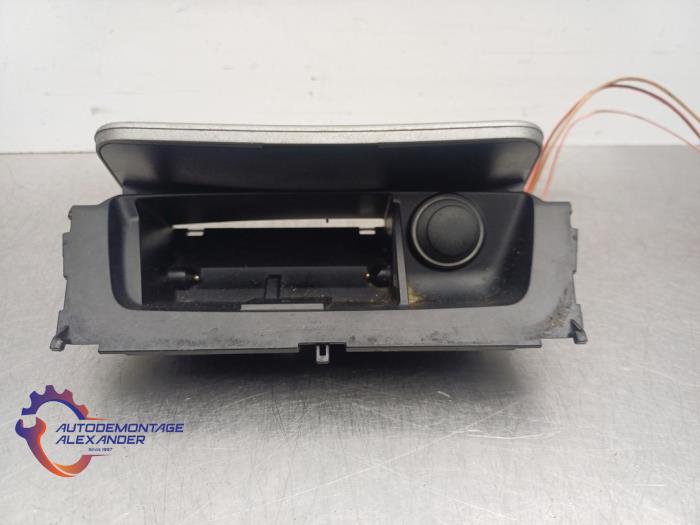 Begagnade Askkopp, fram BMW 1 serie (E87/87N) 116i 1.6 16V Pris € 22,51 Inklusive moms erbjuds av Alexander Autodemontage