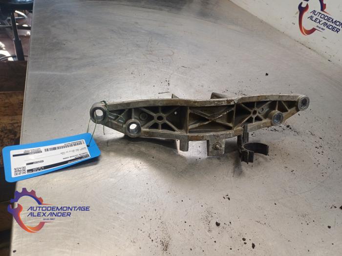Used Engine mount Porsche Cayman (987) 3.4 S 24V Price on request offered by Alexander Autodemontage