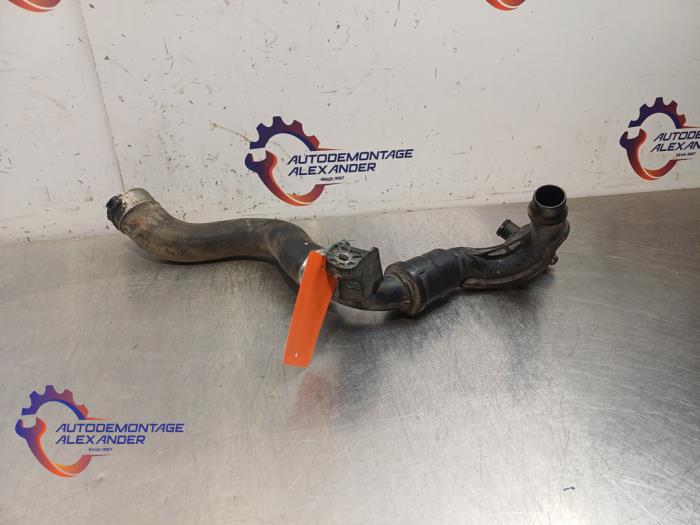 Gebrauchte Intercooler Schlauch Ford Focus 4 1.0 Ti-VCT EcoBoost 12V 100 Preis € 80,01 Mit Mehrwertsteuer angeboten von Alexander Autodemontage