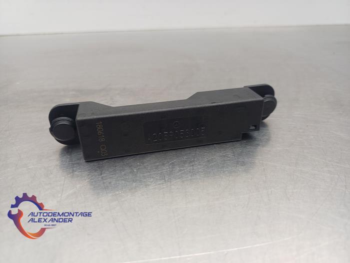 Używane Keyless Entry-Antena Mercedes A (W176) 1.6 A-180 16V Cena € 9,99 Z VAT oferowane przez Alexander Autodemontage
