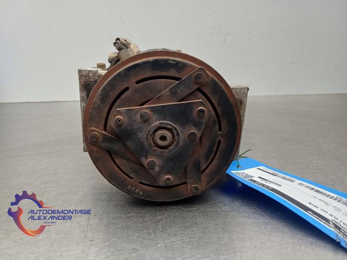 Usagé Pompe clim Renault Clio IV (5R) 1.6 Turbo 16V RS 200 EDC Prix € 109,99 Prix TTC proposé par Alexander Autodemontage