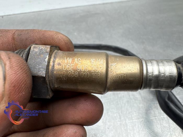 Lambda probe from a Volkswagen Touareg (7PA/PH) 3.0 V6 24V TSI Hybrid 2014