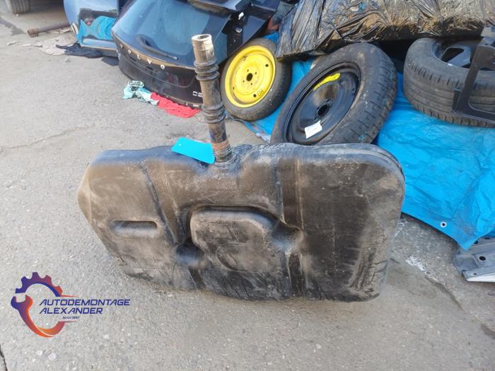 Begagnade Tank Honda Civic (FK/FN) 1.8i VTEC 16V Pris € 50,00 Inklusive moms erbjuds av Alexander Autodemontage