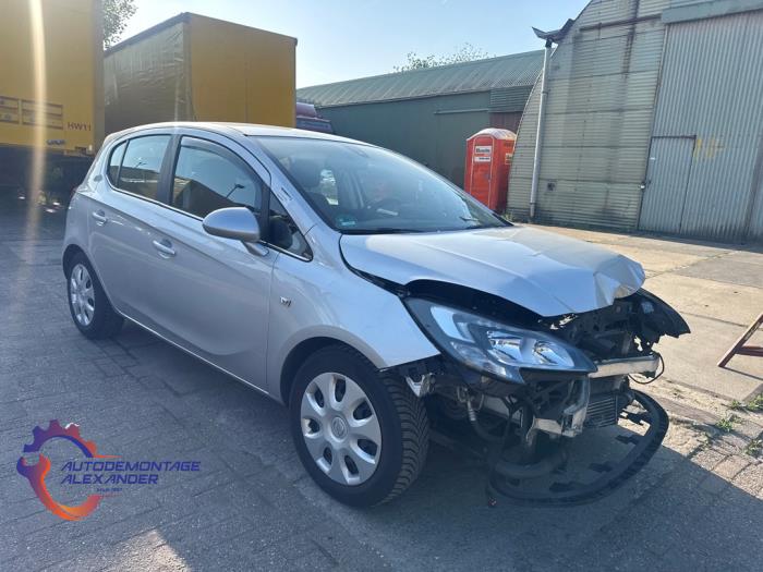 Używane Reflektor prawy Opel Corsa E 1.3 CDTi 16V ecoFLEX Cena € 400,00 Procedura marży oferowane przez Alexander Autodemontage