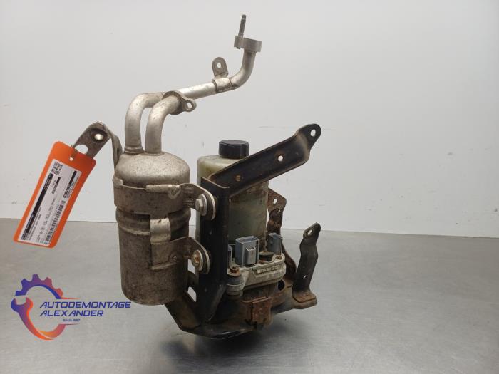 Usagé Pompe de direction Ford Focus 2 1.6 TDCi 16V 90 Prix € 50,00 Règlement à la marge proposé par Alexander Autodemontage