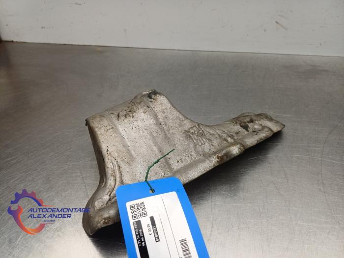 Gebrauchte Hitzeschild Auspuff Opel Astra J Sports Tourer (PD8/PE8/PF8) 1.4 Turbo 16V Preis € 40,00 Mit Mehrwertsteuer angeboten von Alexander Autodemontage
