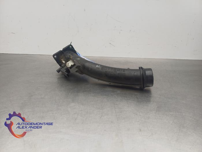 Begagnade Luftintagsslang Mercedes A (W176) 1.6 A-160 16V Pris € 35,00 Marginaltabell erbjuds av Alexander Autodemontage