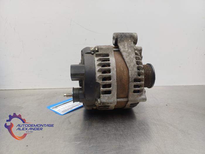 Dynamo van een Land Rover Range Rover IV (LG) 4.4 SDV8 32V 2018