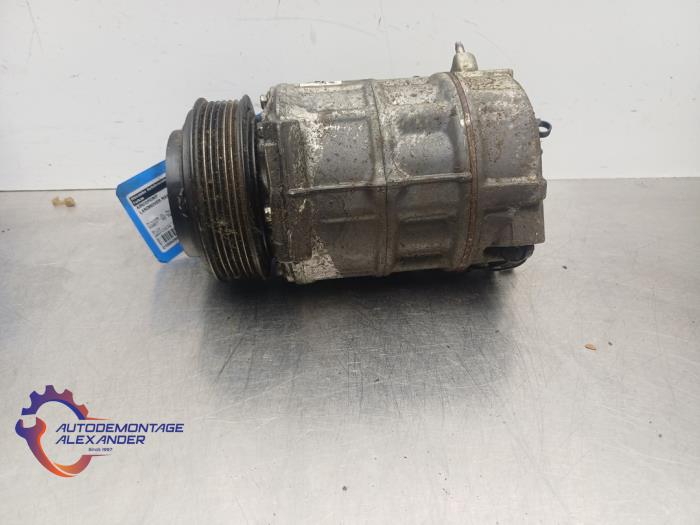 Usagé Compresseur de clim Landrover Range Rover IV (LG) 4.4 SDV8 32V Prix € 150,00 Règlement à la marge proposé par Alexander Autodemontage