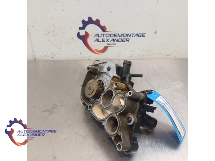 Usagé Pompe à eau Volkswagen Polo V (6R) 1.2 TSI 16V BlueMotion Technology Prix € 80,01 Prix TTC proposé par Alexander Autodemontage