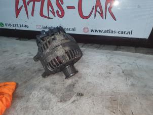 Dynamo van een Renault Laguna II (BG) 1.9 dCi 120 2005