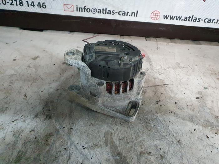 Used Dynamo Renault Clio II (BB/CB) 1.2 16V Price € 40,00 Margin scheme offered by Autodemontage Atlas-Car B.V.