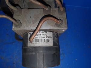 Used Air conditioning pump Volvo S70 2.5 20V Price on request offered by Autodemontage Atlas-Car B.V.
