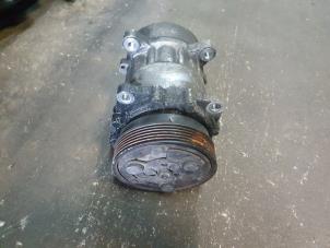 Used Air conditioning pump Volkswagen Transporter T5 1.9 TDi Price on request offered by Autodemontage Atlas-Car B.V.