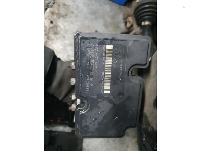 ABS pump from a Peugeot 206+ (2L/M) 1.4 XS 2009