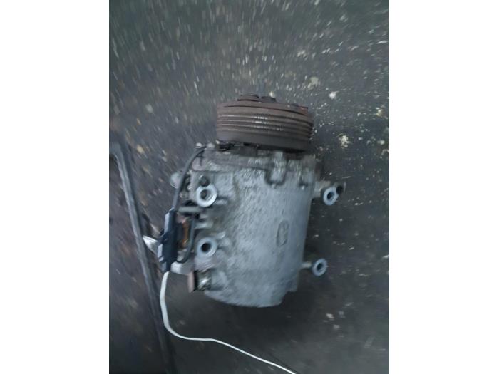 Bomba de aire acondicionado de un Suzuki Swift (ZA/ZC/ZD1/2/3/9) 1.3 VVT 16V 2007
