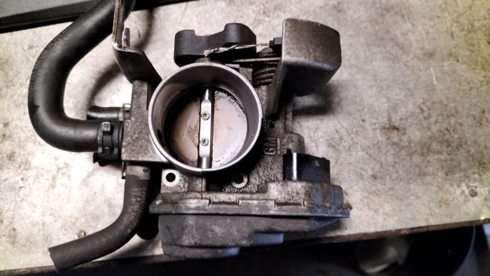 Gebrauchte Drosselklappengehäuse Opel Astra G (F08/48) 1.8 16V Preis € 60,00 Margenregelung angeboten von Autodemontage Atlas-Car B.V.