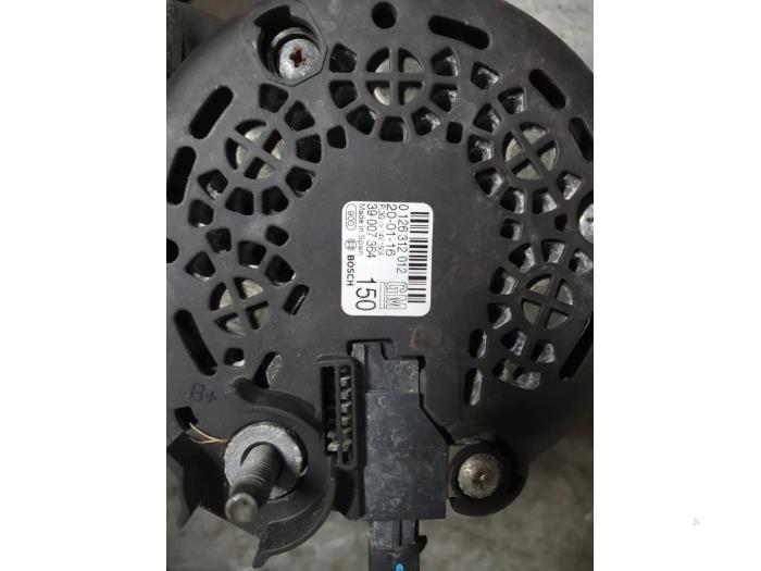 Gebrauchte Dynamo Opel Corsa E Preis € 60,00 Margenregelung angeboten von Autodemontage Atlas-Car B.V.
