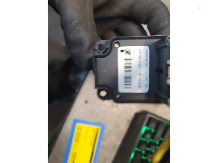 Usados Interruptor combinado de ventanillas Mazda 2 (NB/NC/ND/NE) 1.4 16V Precio € 35,00 Norma de margen ofrecido por Autodemontage Atlas-Car B.V.