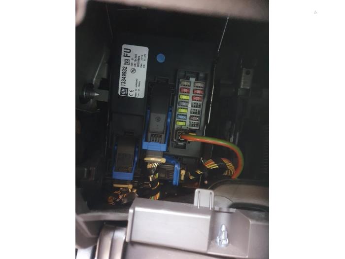 Used Body control computer Opel Meriva (B) 1.7 CDTI 16V Price € 375,00 Margin scheme offered by Autodemontage Atlas-Car B.V.