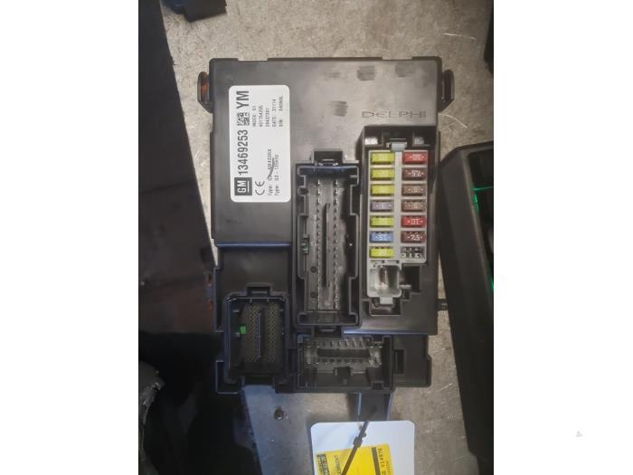 Używane Sterownik Body Control Opel Meriva (B) 1.4 16V Ecotec Cena na żądanie oferowane przez Autodemontage Atlas-Car B.V.