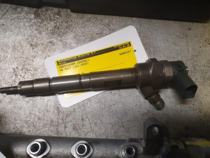 Usagé Injecteurs Volkswagen Golf Prix € 100,00 Règlement à la marge proposé par Autodemontage Atlas-Car B.V.