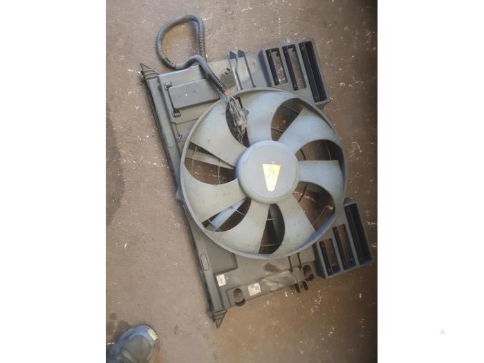 Gebrauchte Kühlerventilator Rover 75 1.8 16V Classic Preis auf Anfrage angeboten von Autodemontage Atlas-Car B.V.